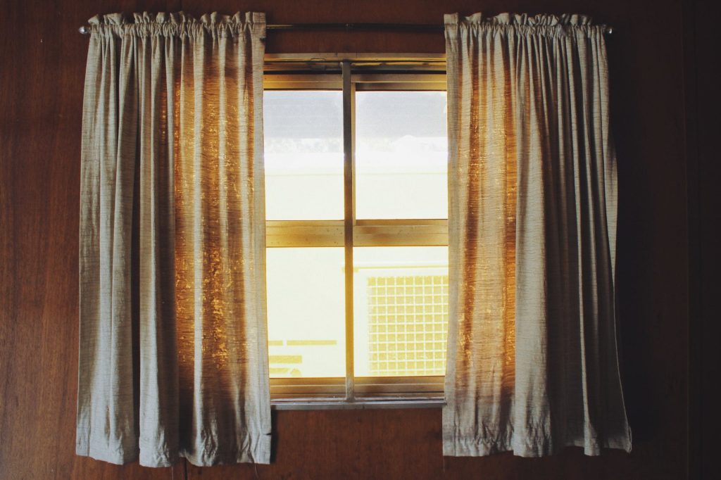 建売住宅のカーテンレール取付はどうしたらいいの？