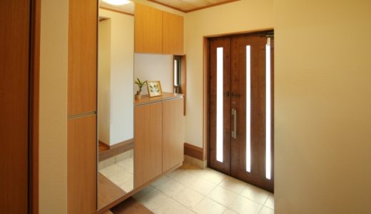 東玄関は風水がいい？運気をあげる6つの方法やNGな置物を徹底解説